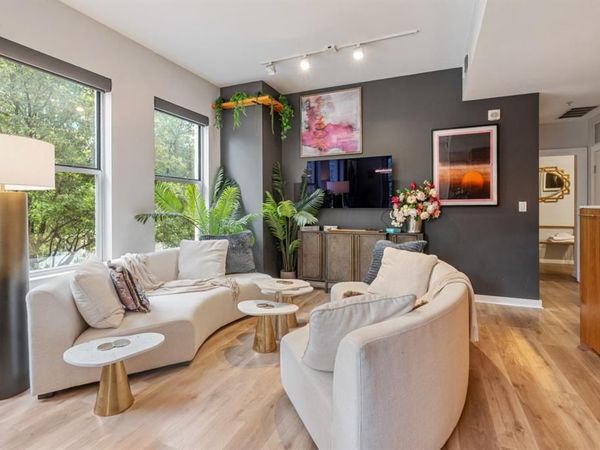 2323 N Houston Street, Unit 204, Dallas, TX 75219