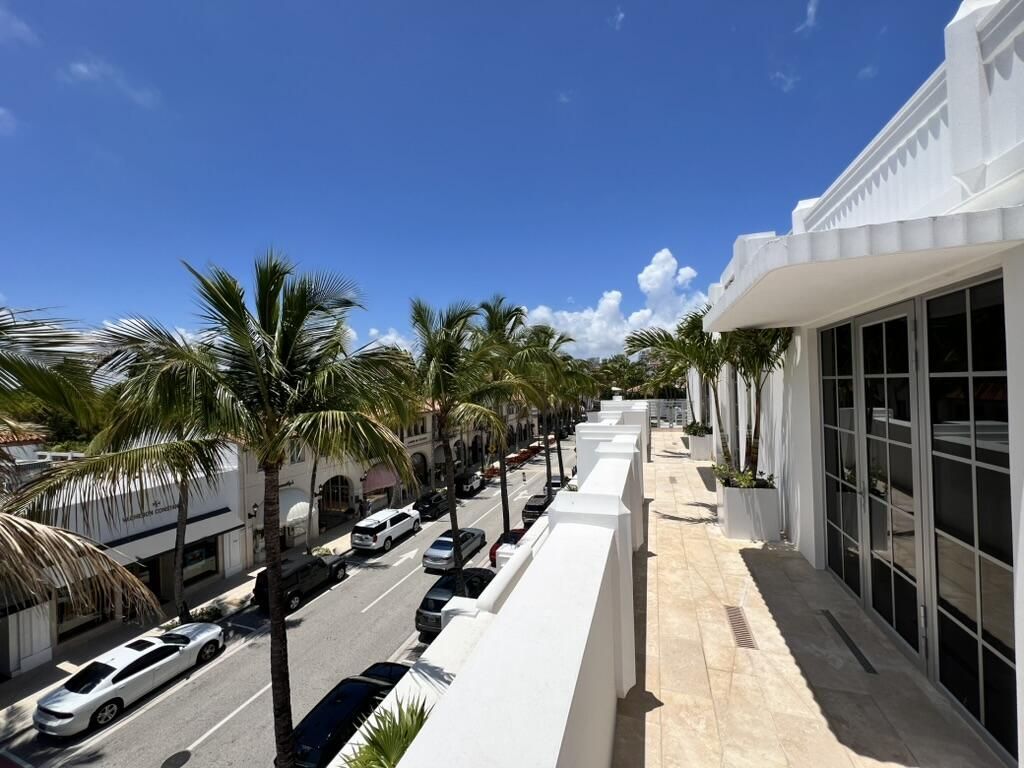 247 Worth Avenue, Unit Penthouse, Palm Beach, FL 33480 Photo