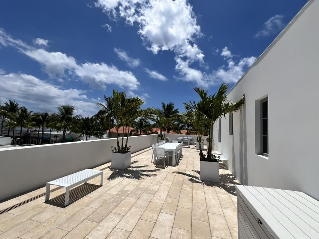 247 Worth Avenue, Unit Penthouse, Palm Beach, FL 33480 Photo