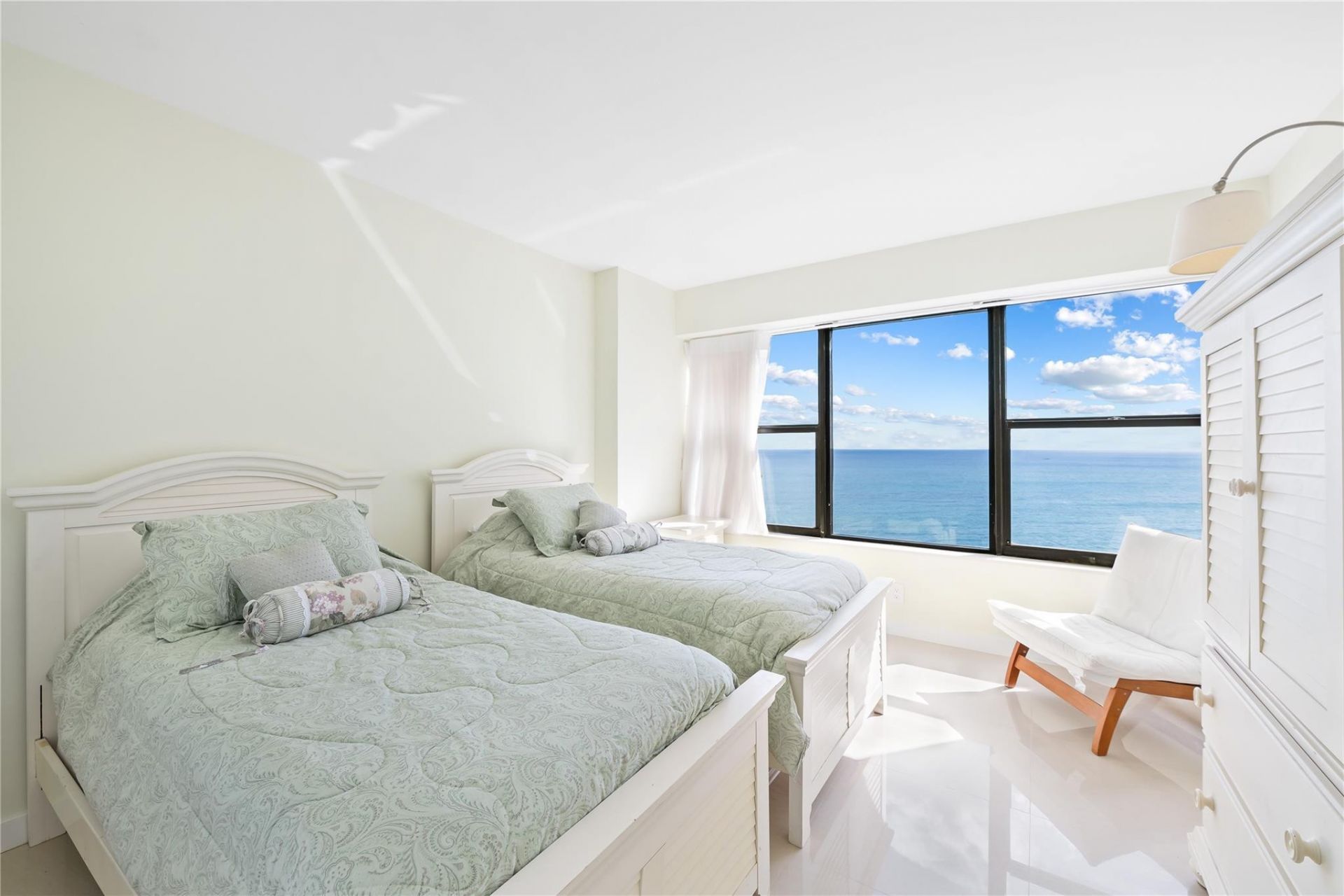 3800 Galt Ocean Drive, Unit 1410, Fort Lauderdale, FL 33308 Photo