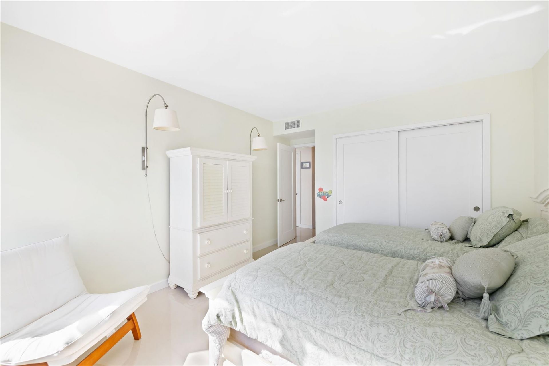 3800 Galt Ocean Drive, Unit 1410, Fort Lauderdale, FL 33308 Photo