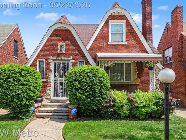 9116 Meyers Road, Detroit, MI 48228