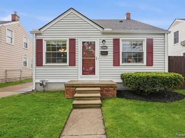 22440 California Street, St. Clair Shores, MI 48080
