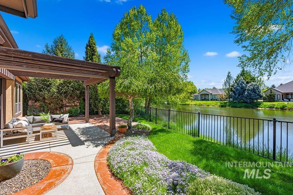 2148 S Links Place, Eagle, ID 83616 Main Photo