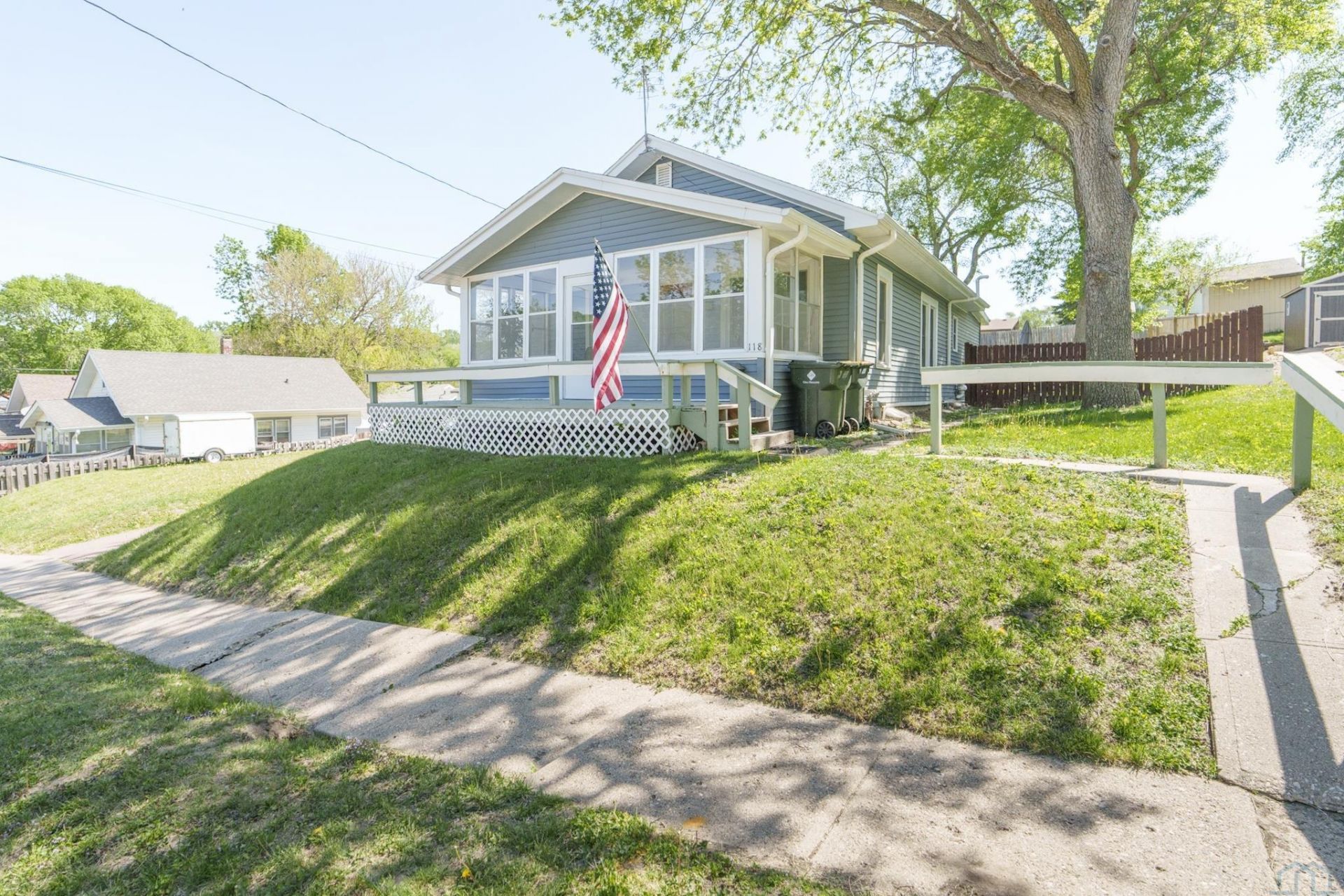 118 S LEONARD ST Sioux City, IA 51103