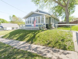 118 S LEONARD ST Sioux City, IA 51103
