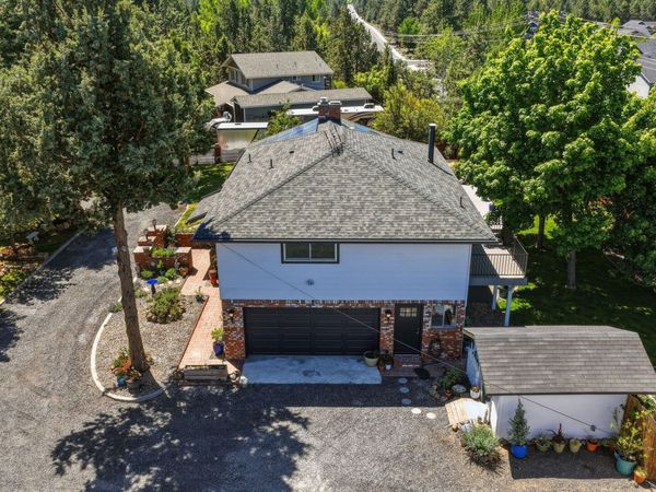 61573 E Lake Drive, Bend, OR 97702