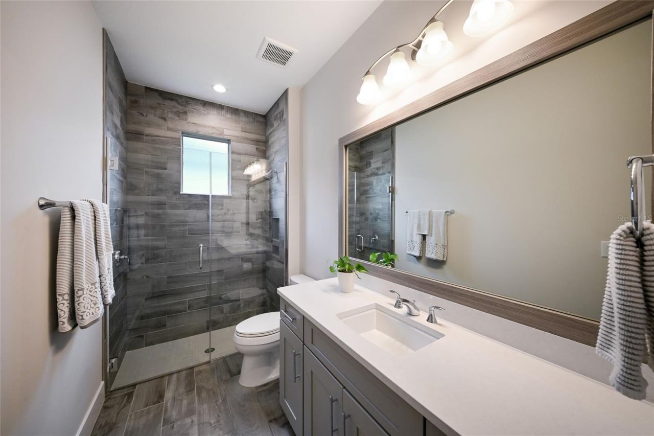 8310 Redonda Loop, Lakewood Ranch, FL 34202 Photo