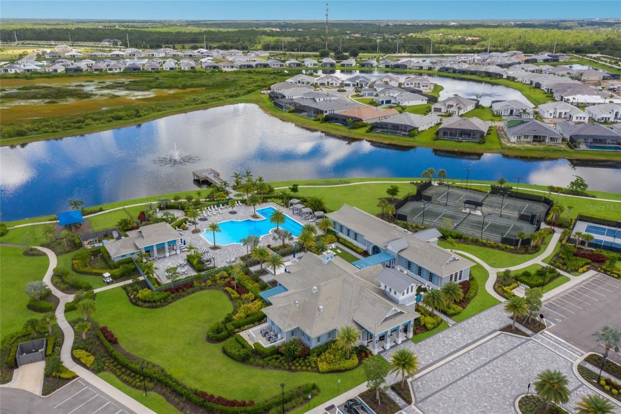 8310 Redonda Loop, Lakewood Ranch, FL 34202 Photo