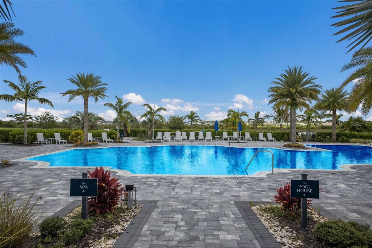 8310 Redonda Loop, Lakewood Ranch, FL 34202 Photo