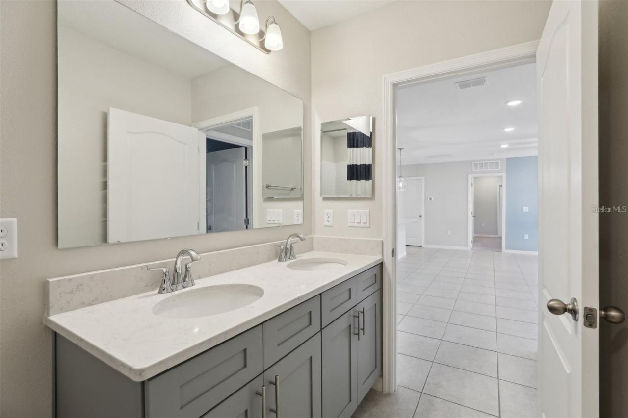 2410 Park Avenue , Indian Lake Estates, FL 33855 Photo