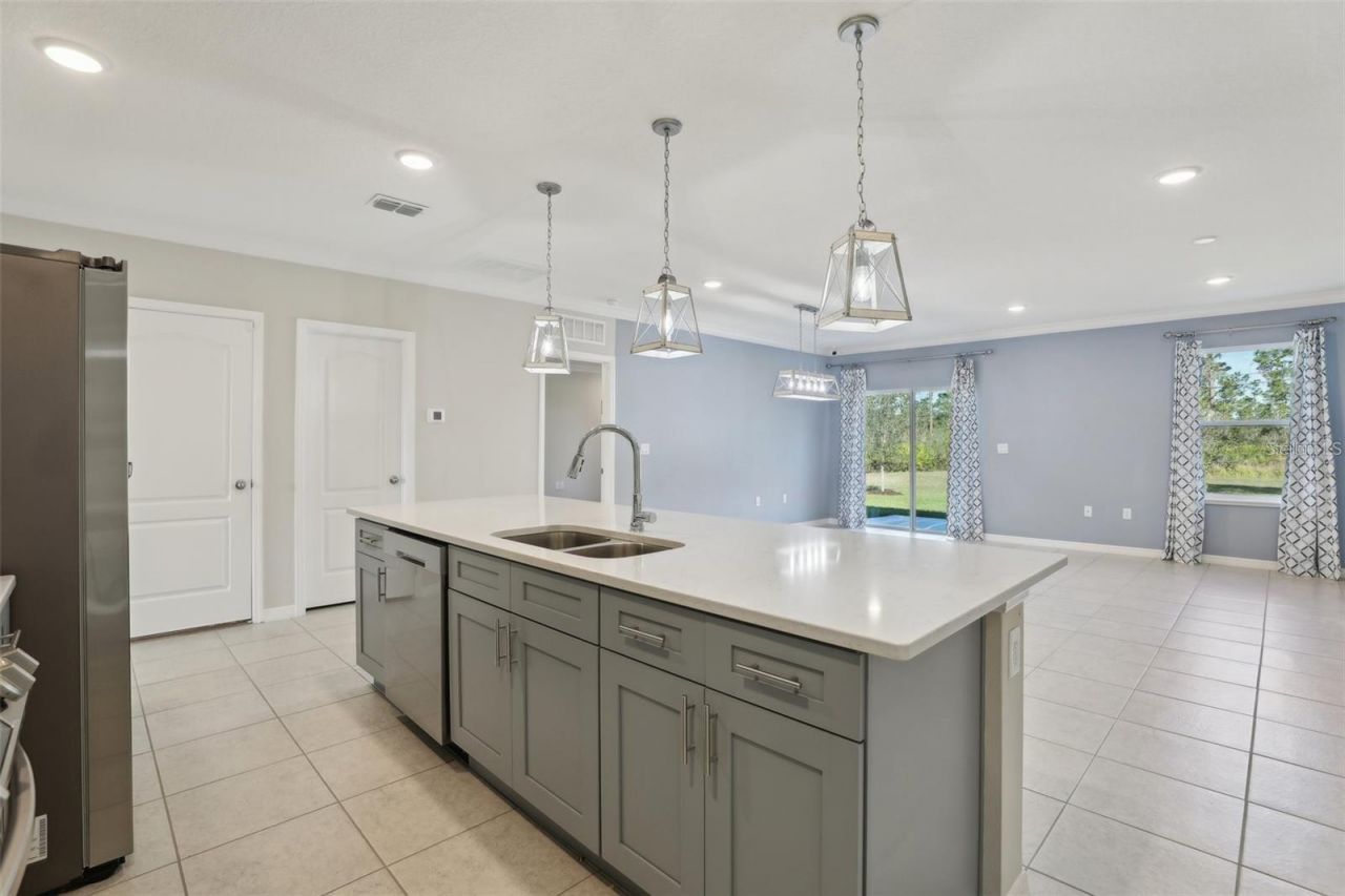 2410 Park Avenue , Indian Lake Estates, FL 33855 Photo
