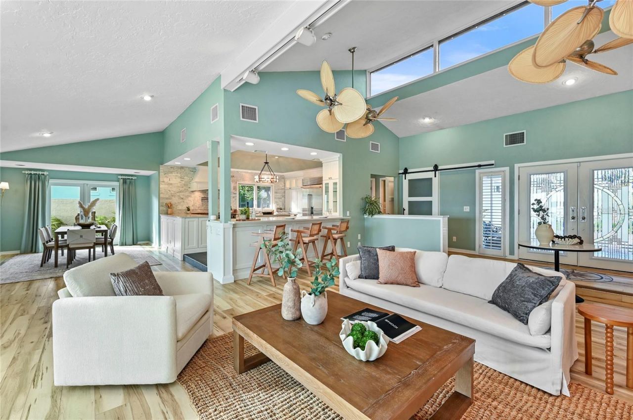 1215 Commodore Drive, New Smyrna Beach, FL 32168 Photo