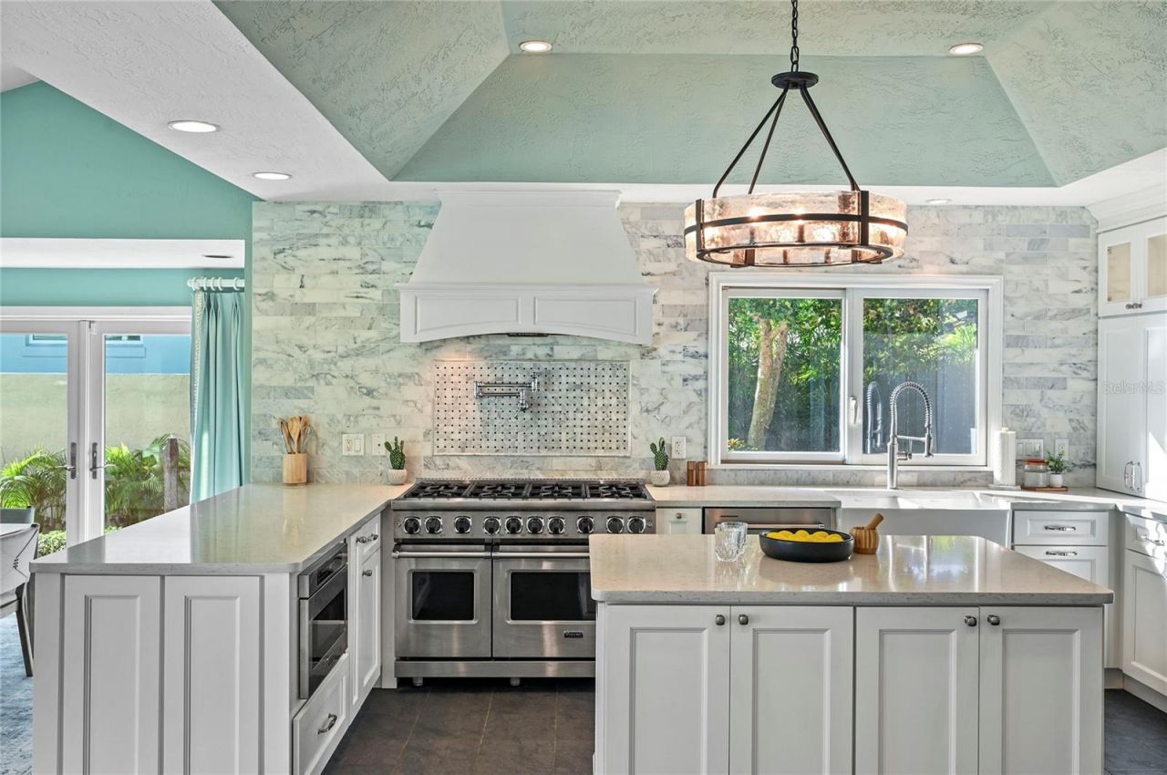 1215 Commodore Drive, New Smyrna Beach, FL 32168 Photo