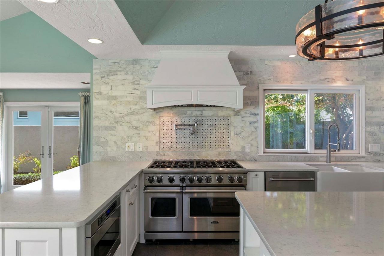 1215 Commodore Drive, New Smyrna Beach, FL 32168 Photo