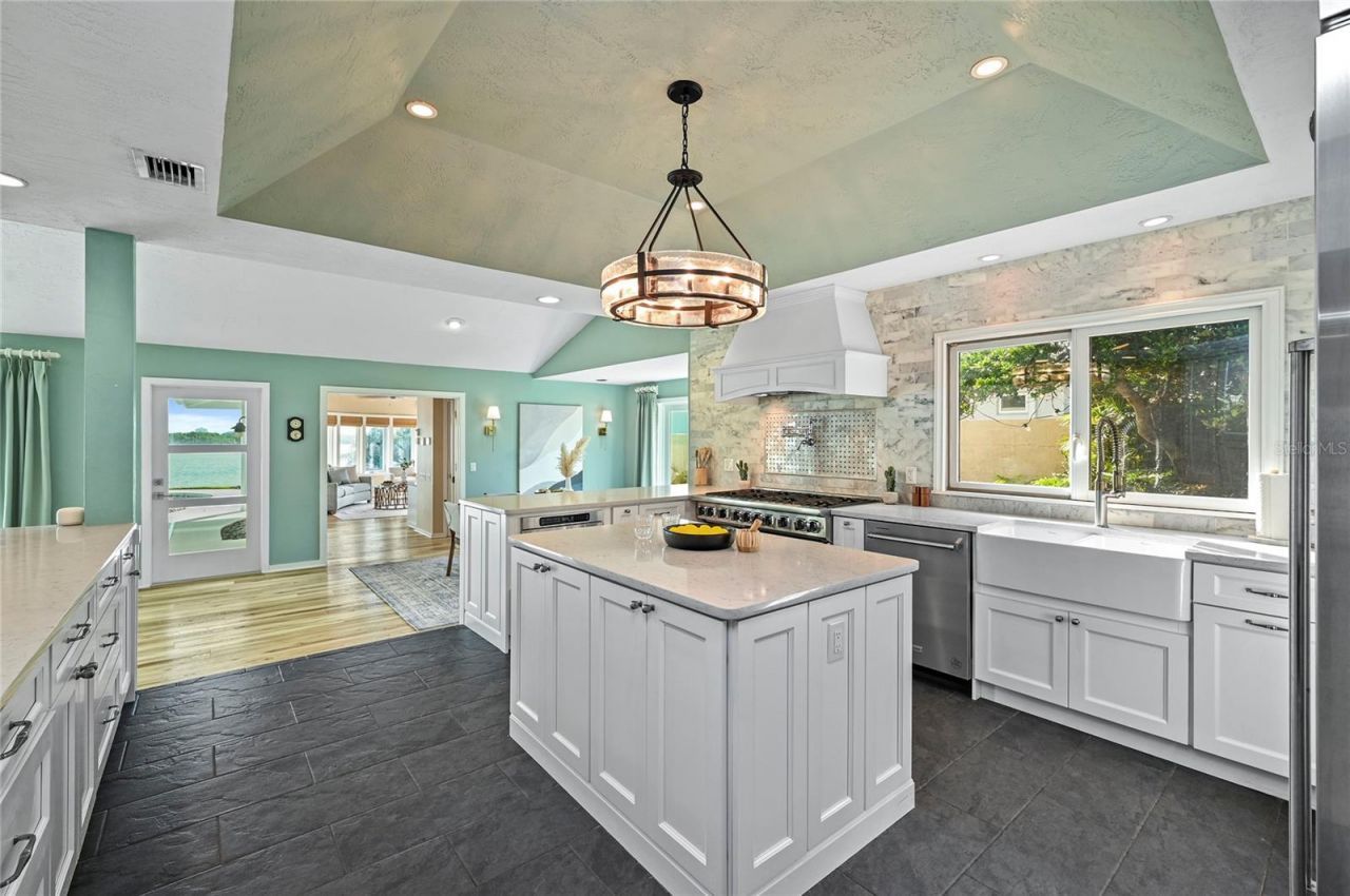 1215 Commodore Drive, New Smyrna Beach, FL 32168 Photo
