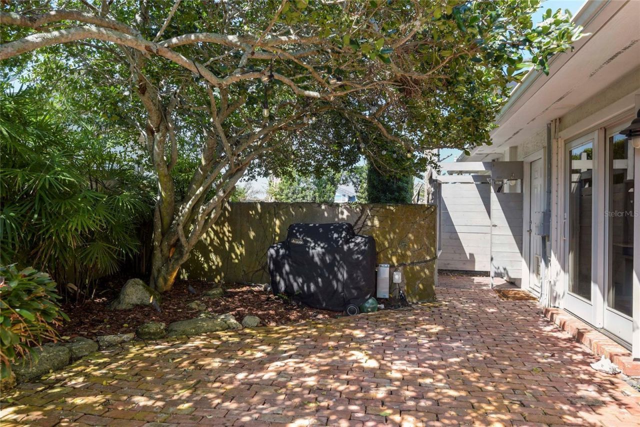 1215 Commodore Drive, New Smyrna Beach, FL 32168 Photo