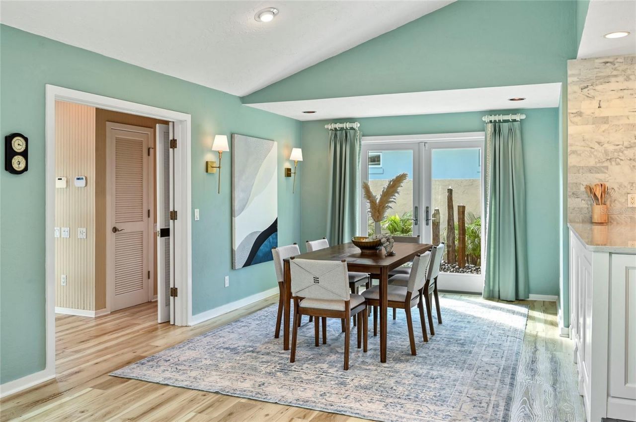 1215 Commodore Drive, New Smyrna Beach, FL 32168 Photo