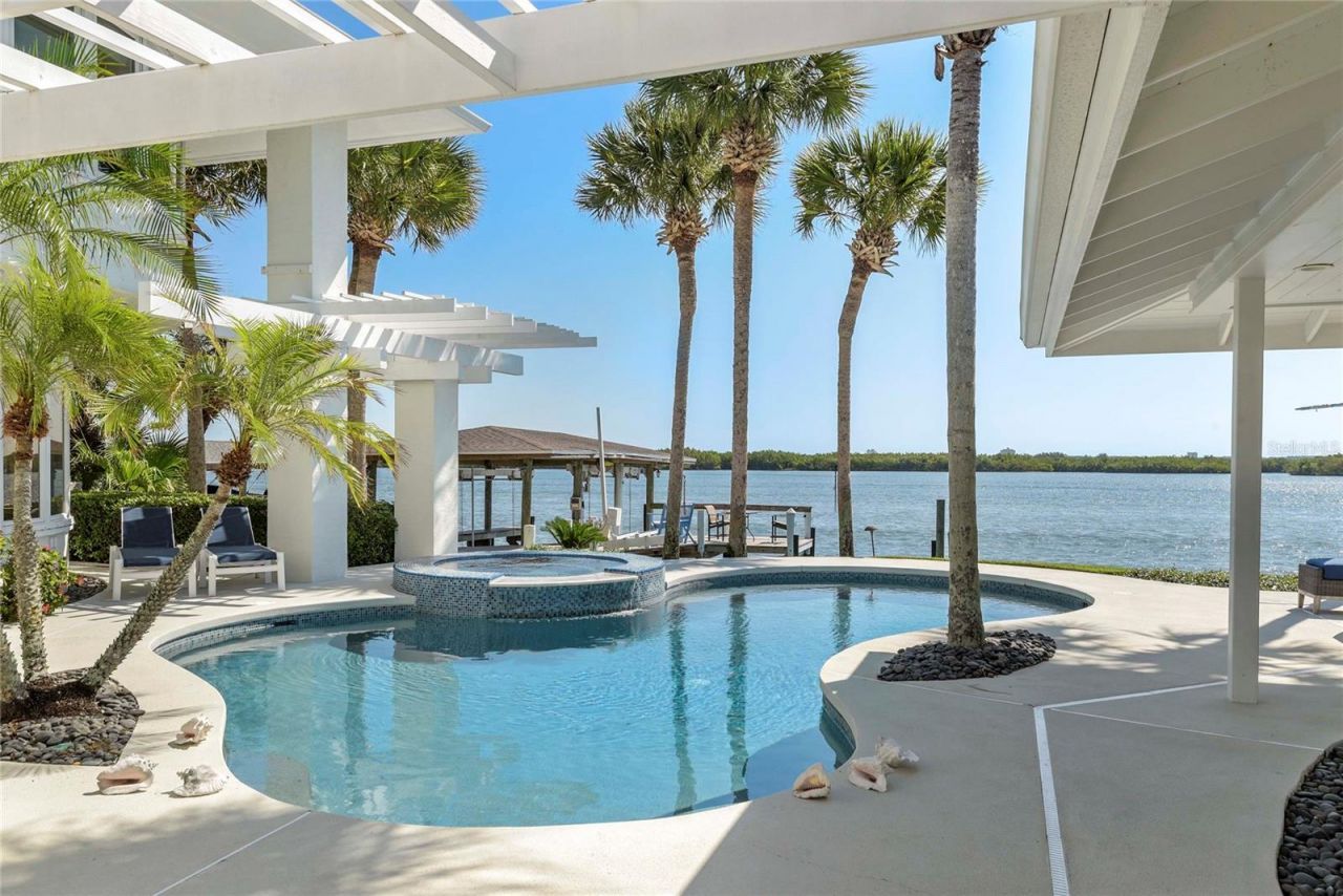 1215 Commodore Drive, New Smyrna Beach, FL 32168 Photo