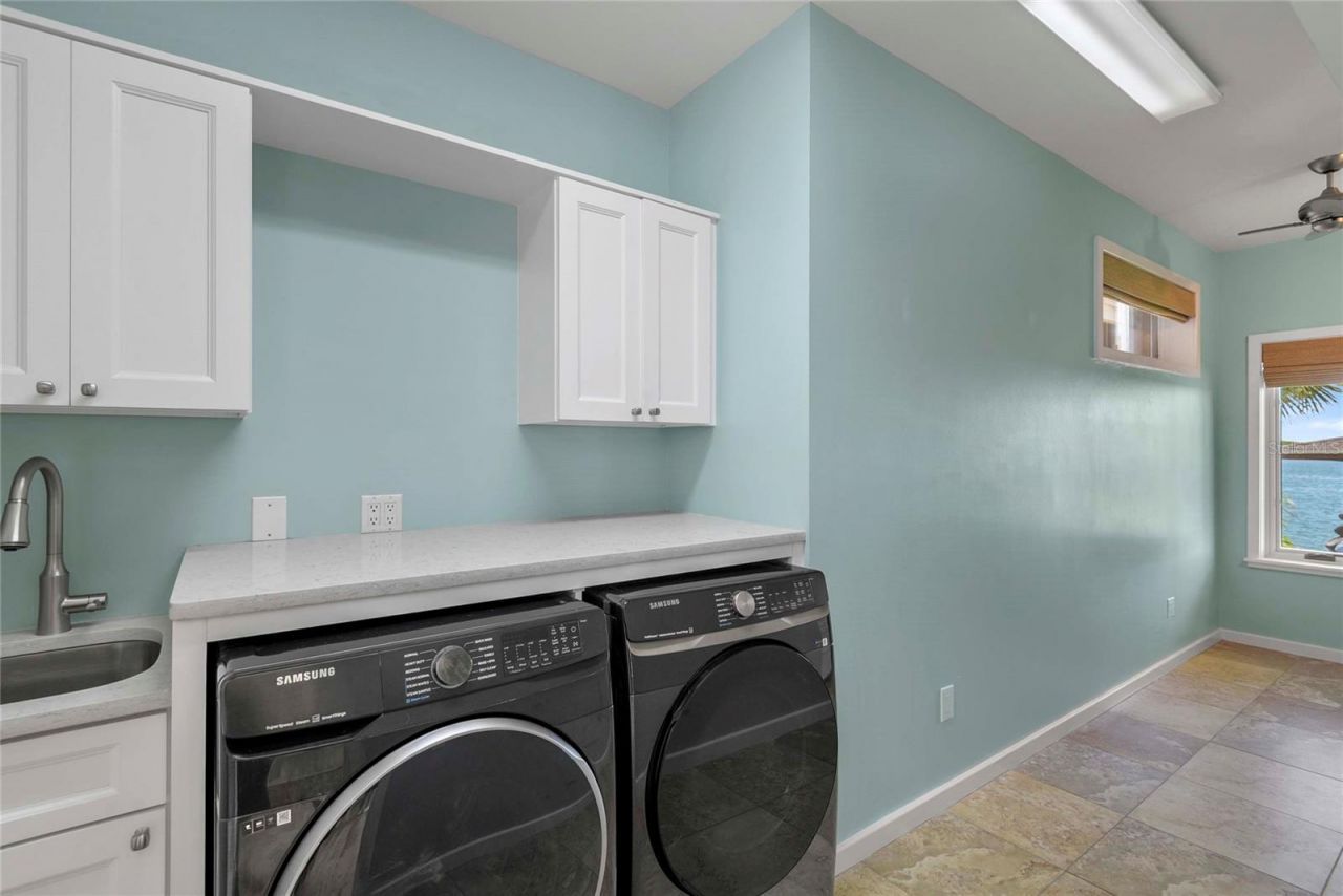 1215 Commodore Drive, New Smyrna Beach, FL 32168 Photo