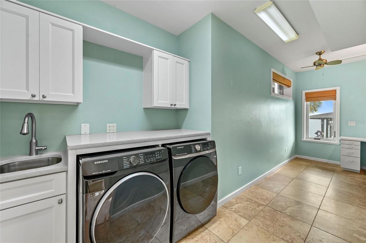 1215 Commodore Drive, New Smyrna Beach, FL 32168 Photo