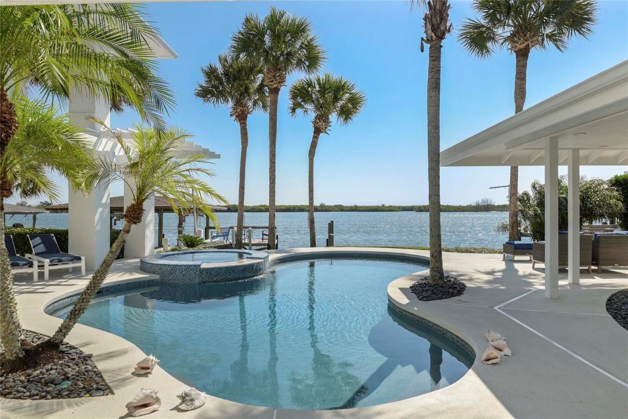 1215 Commodore Drive, New Smyrna Beach, FL 32168 Photo