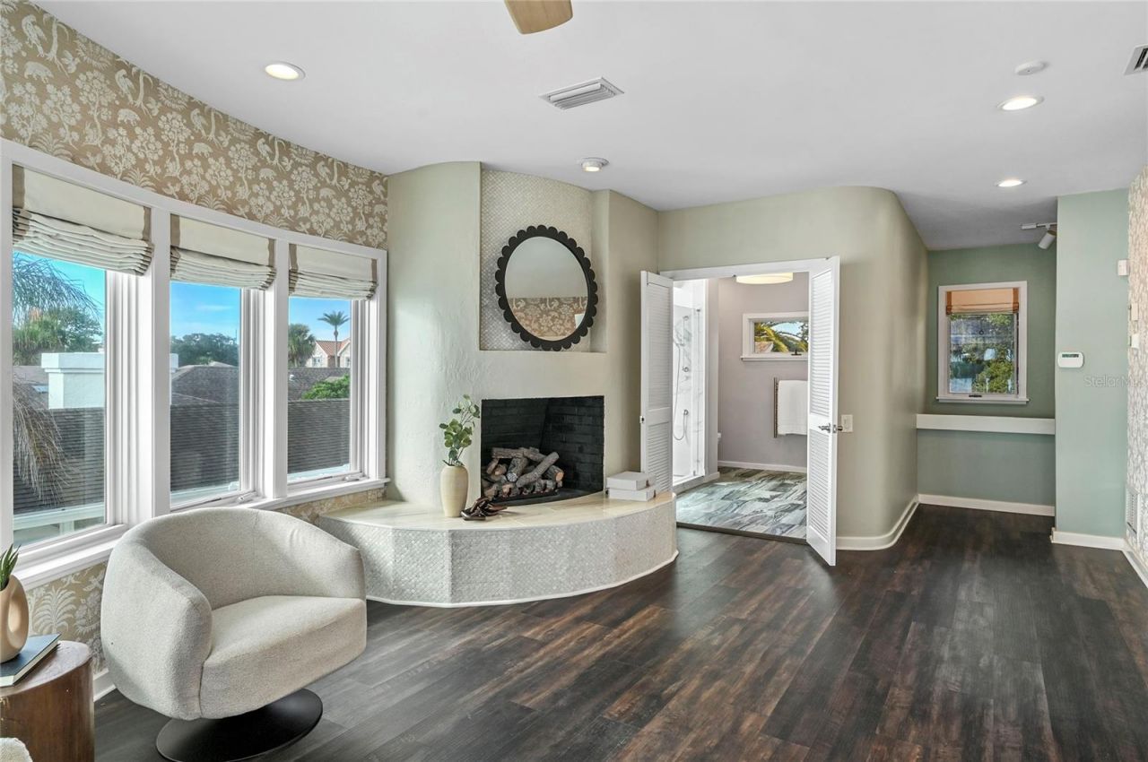 1215 Commodore Drive, New Smyrna Beach, FL 32168 Photo