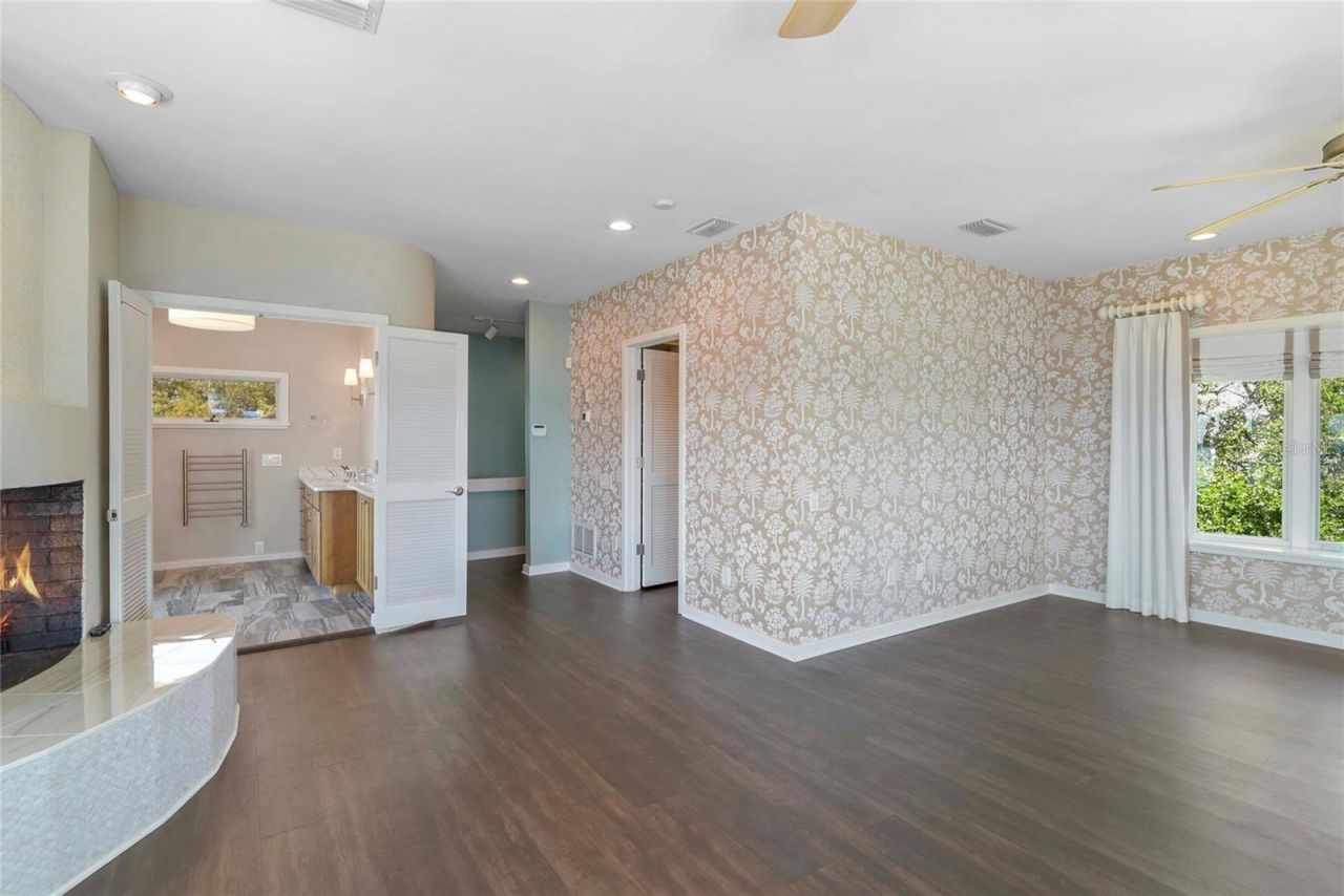 1215 Commodore Drive, New Smyrna Beach, FL 32168 Photo