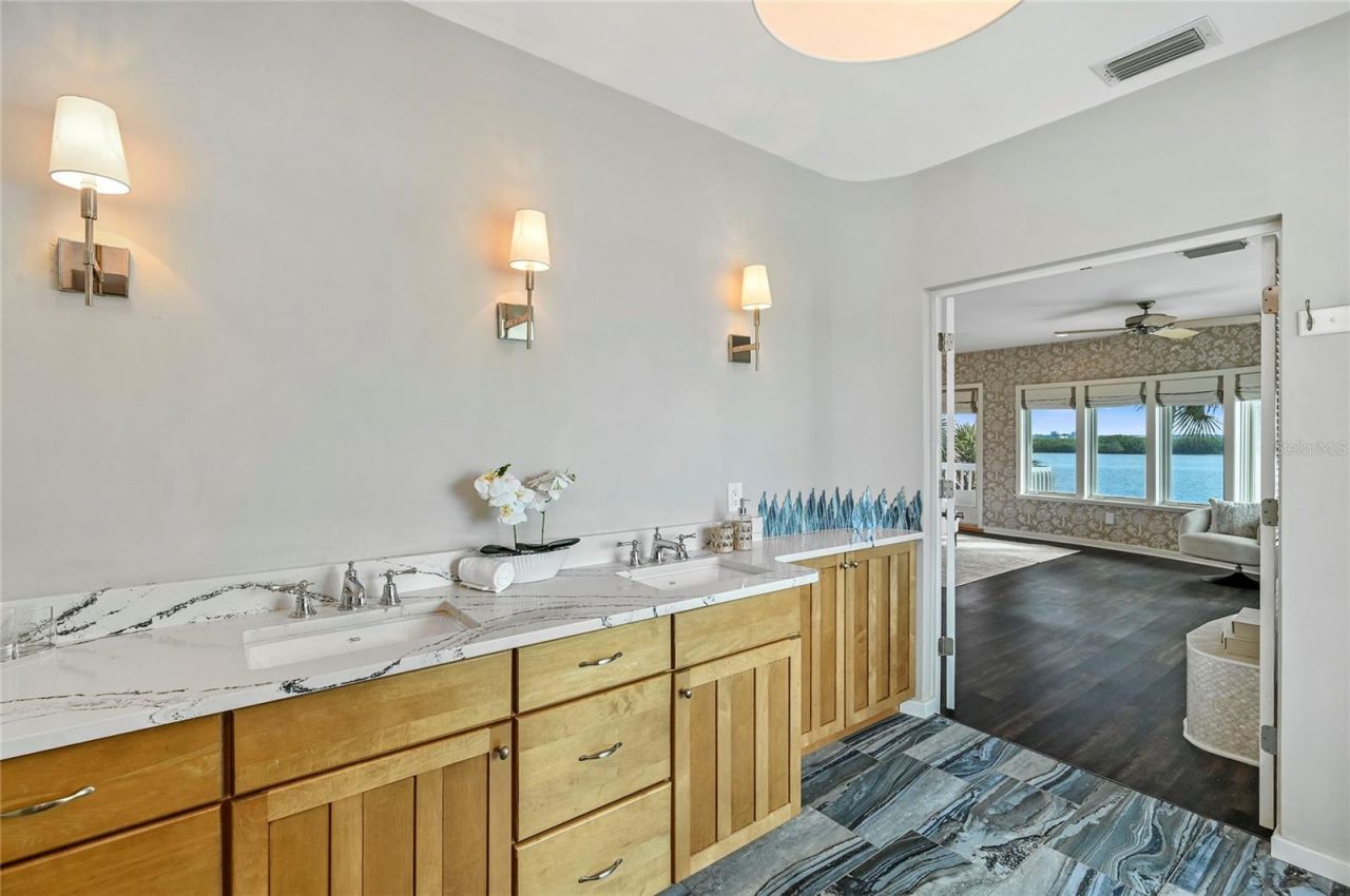 1215 Commodore Drive, New Smyrna Beach, FL 32168 Photo