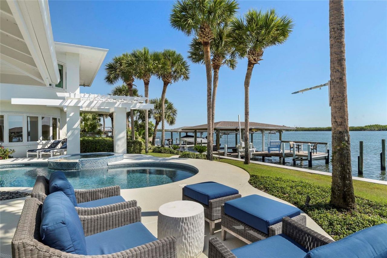 1215 Commodore Drive, New Smyrna Beach, FL 32168 Photo