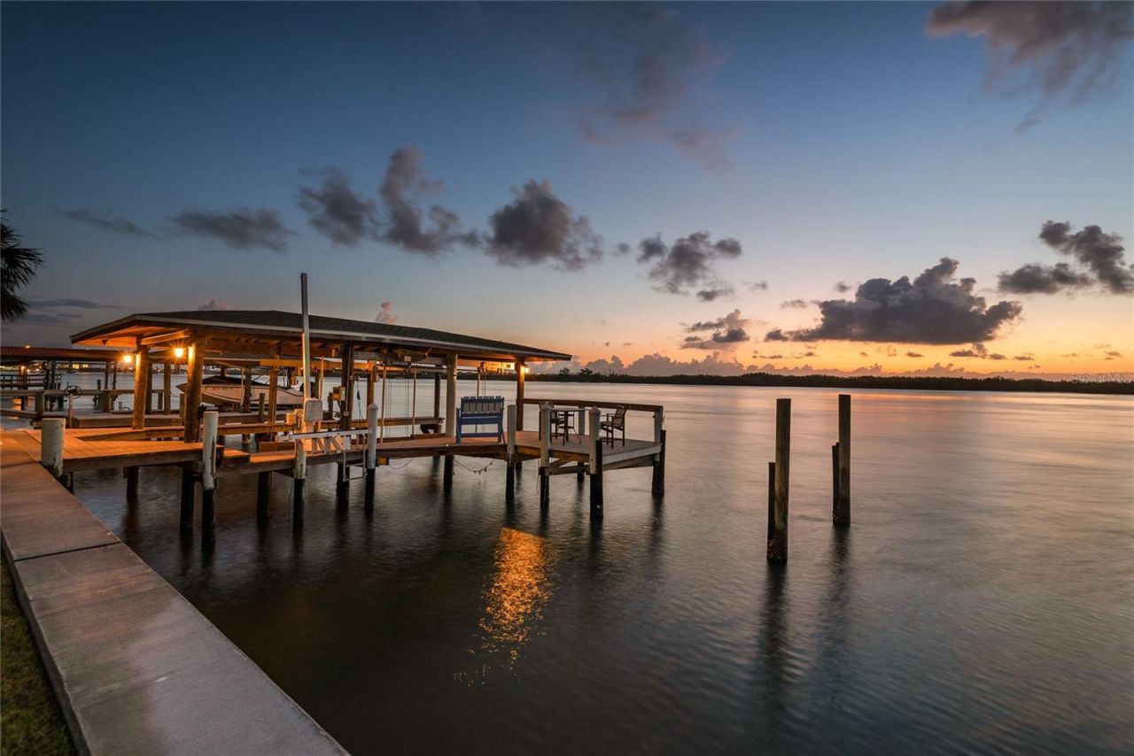 1215 Commodore Drive, New Smyrna Beach, FL 32168 Photo