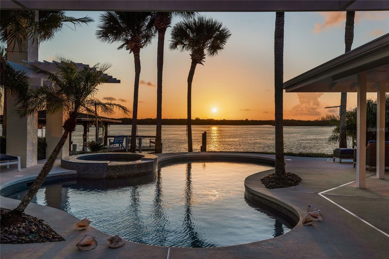 1215 Commodore Drive, New Smyrna Beach, FL 32168 Photo