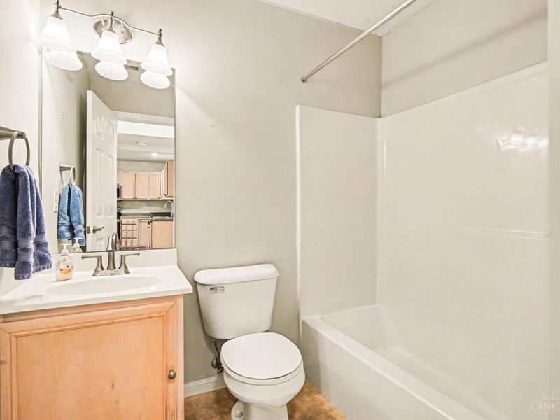 5461 Asbury Lake Drive, Unit 78, Green Township, OH 45247 Photo 12