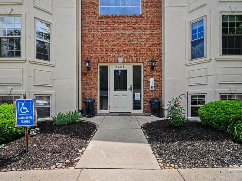 5461 Asbury Lake Drive, Unit 78, Green Township, OH 45247 Photo 29