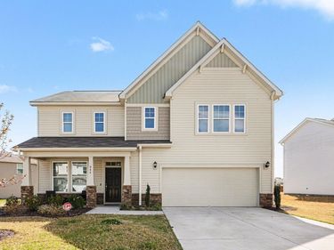 844 Golden Plum Lane, Zebulon, NC 27597