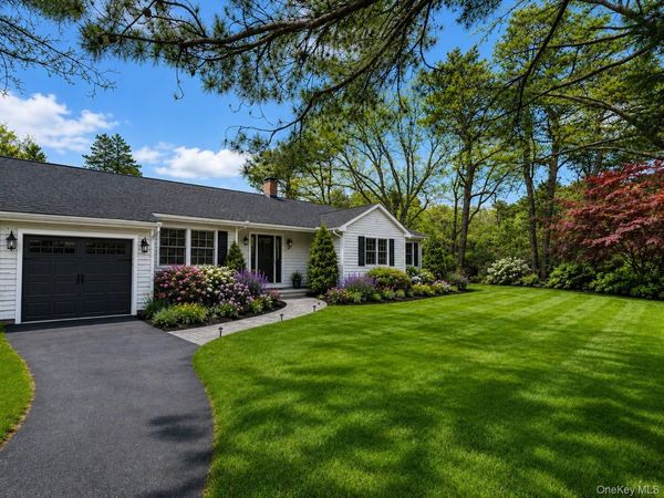 67 Chestnut Street , Coram, NY 11727