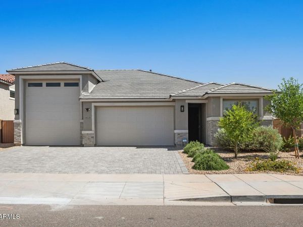 18558 W SWAYBACK Pass, Wittmann, AZ 85361