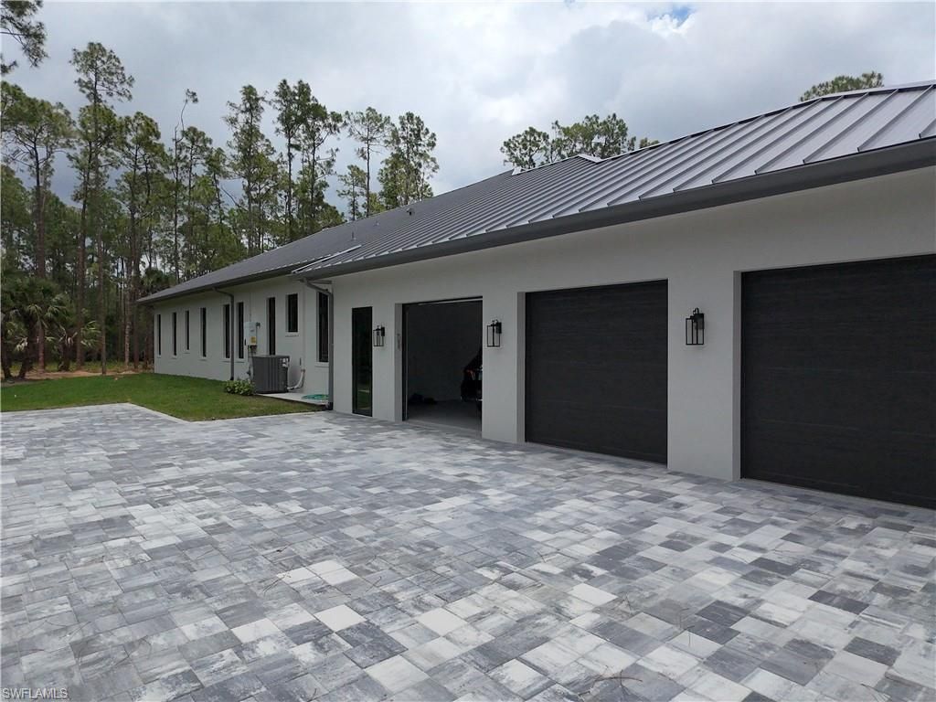 5025 Boxwood Way, Naples, FL 34116 Photo
