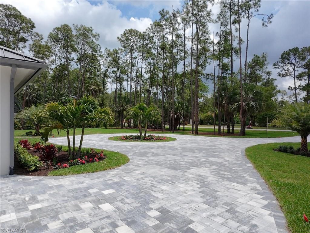 5025 Boxwood Way, Naples, FL 34116 Photo