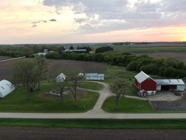 40889 90th Avenue, Kenyon, MN 55946