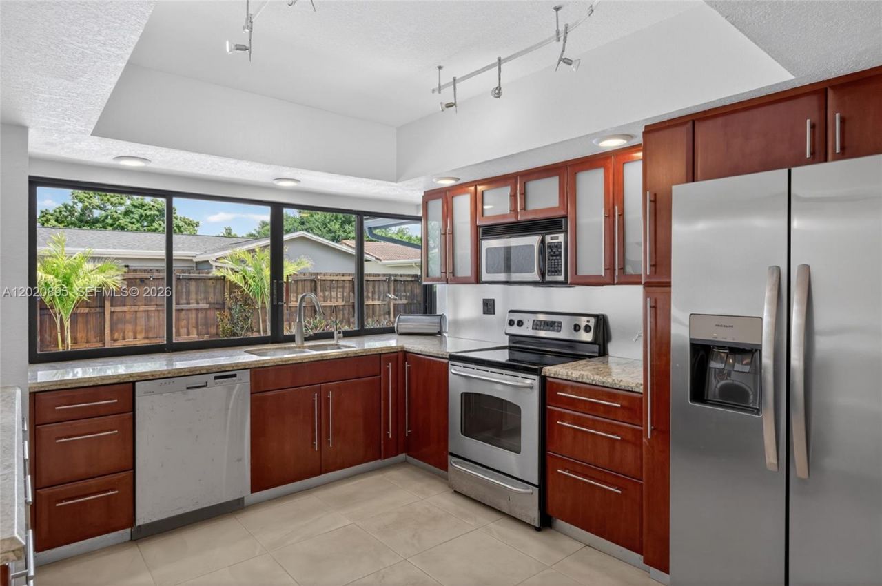 10407 NW 5th St, Plantation, FL 33324 Photo