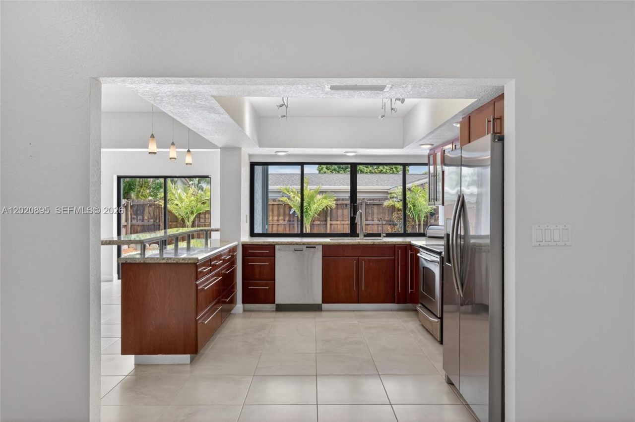 10407 NW 5th St, Plantation, FL 33324 Photo