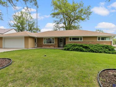 1124 Midland Street , Syracuse, NE 68446