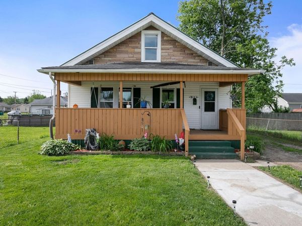 2111 W 6th Street, Mishawaka, IN 46544