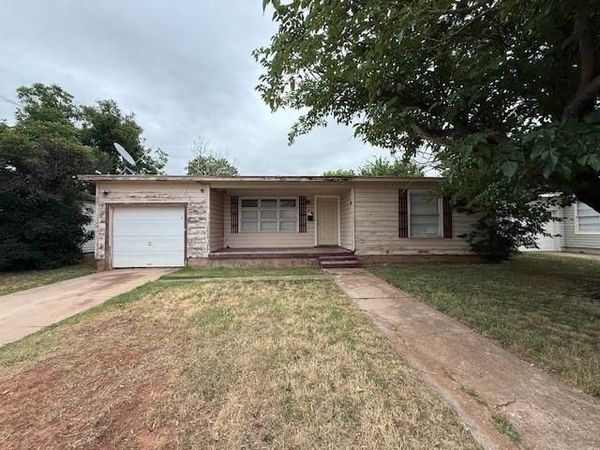 841 S San Jose Drive , Abilene, TX 79605