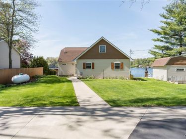 44515 Saint Lawrence Park Place, Alexandria Bay, NY 13607