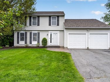 6143 Palisades Dr, Cicero, NY 13039