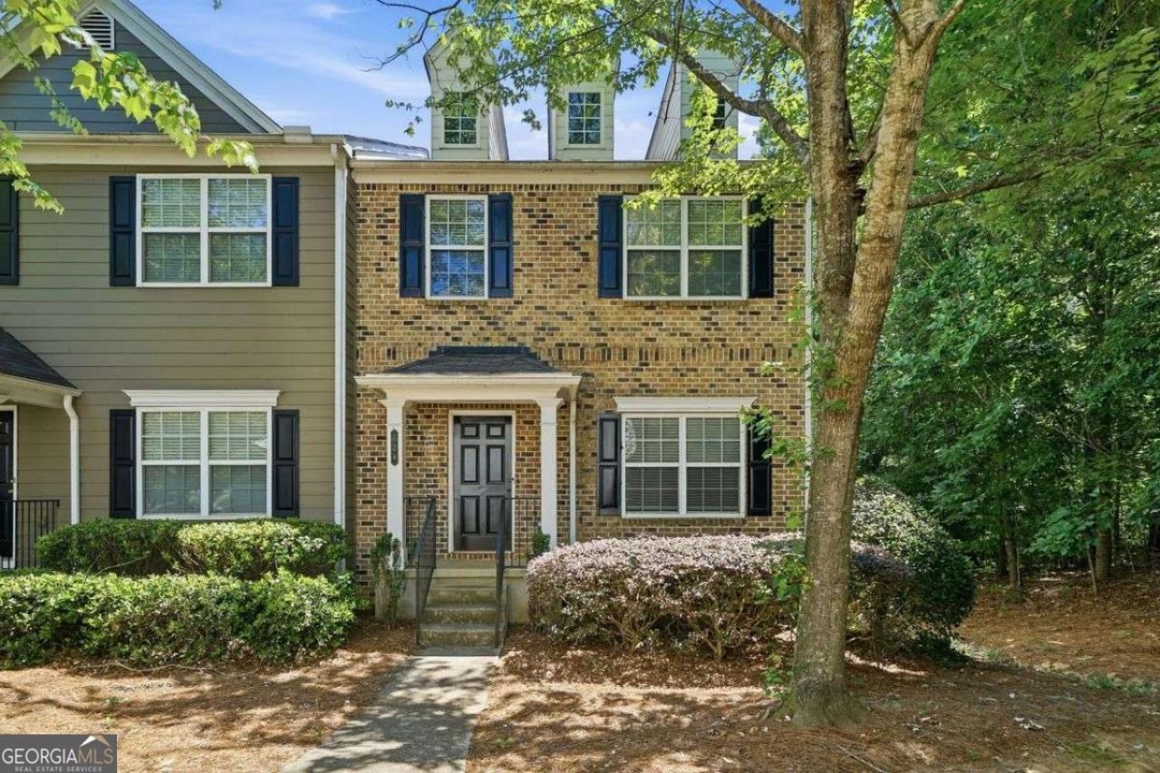 726 Breeze Lane, Woodstock, GA 30188 Main Photo