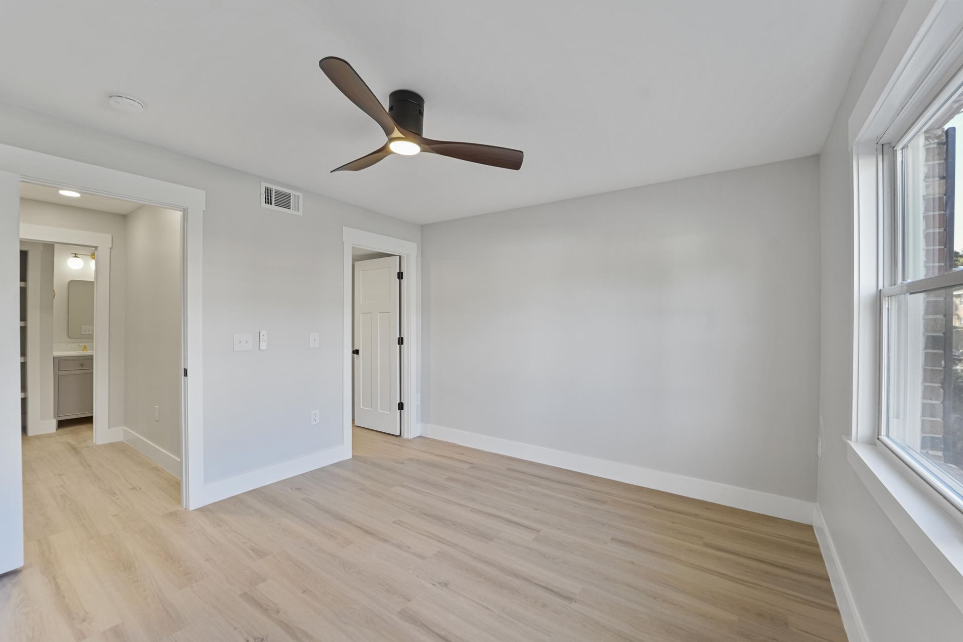 415 Parkdale Drive Photo 53