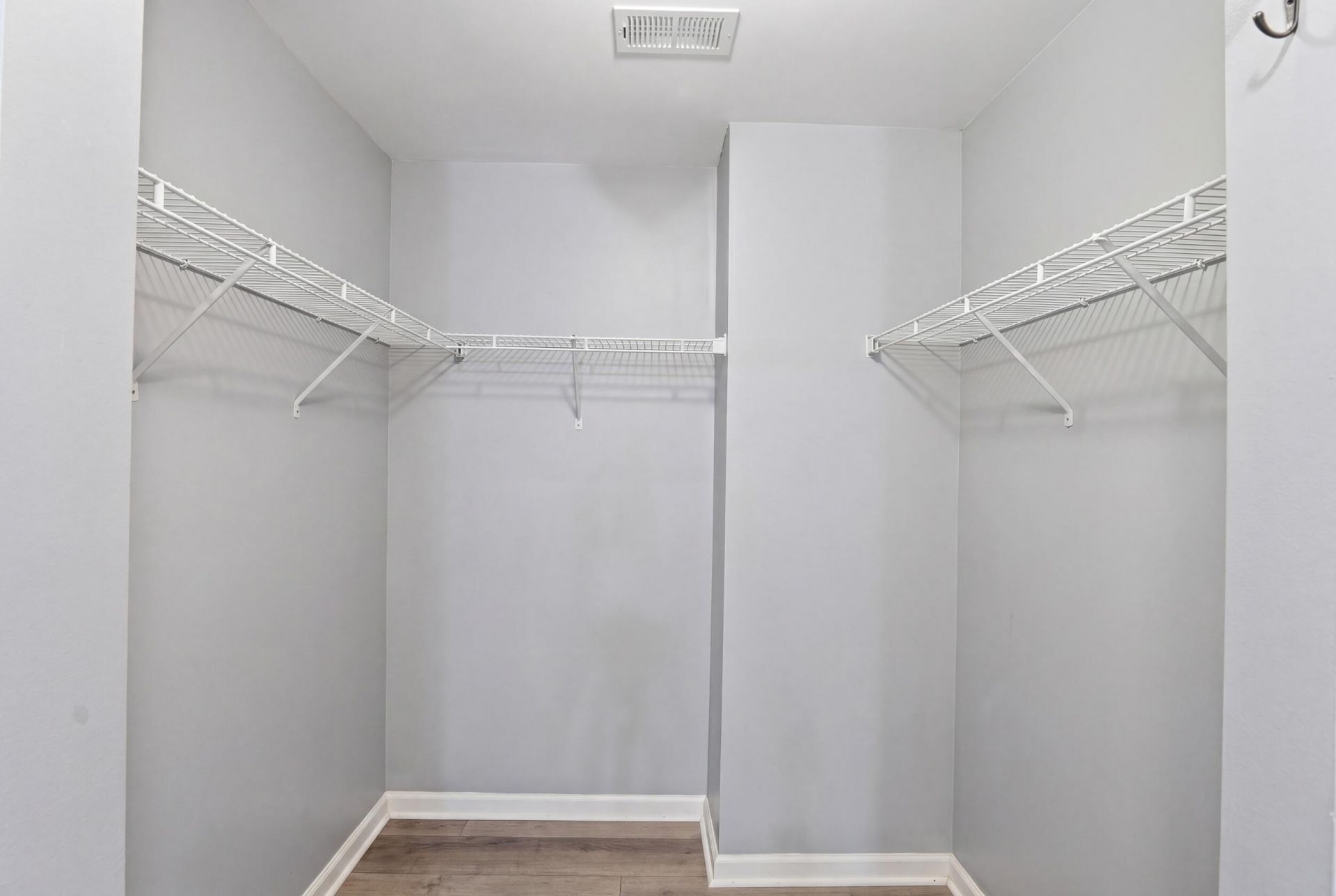 8511 Marsh Overlook Photo 33